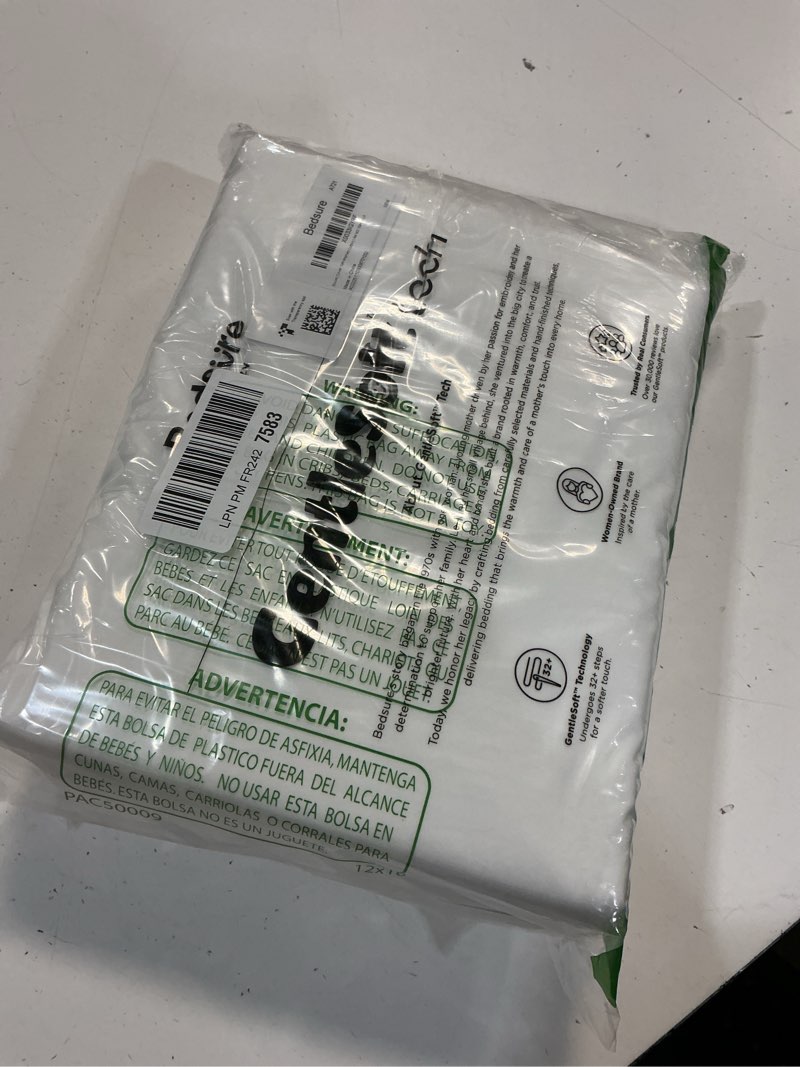 Condition photo showing Good Condition for bedsure white duvet cover king size - 3 pieces prewashed cotton-like polyester extra soft bedding set, includes 1 duvet cover 104x90 inches with zipper closure & 2 pillow shams, comforter not included 00 - white (no comforter) king (104" x 90")