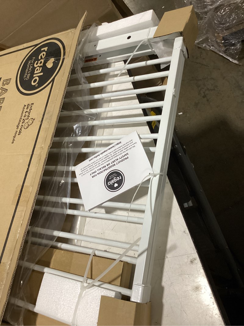 Condition photo showing Good Condition for regalo safety 29"-43" extra wide baby gate for top of stairs & dooways | hardware mounted, for babies, toddlers & pets, white, tested & trusted for 30 years white 29-43"w x 30.5"h