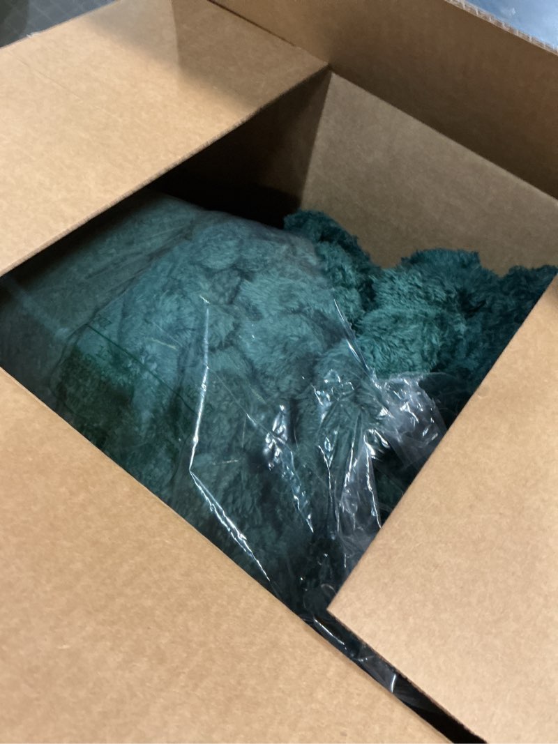 Condition photo showing Good Condition for Whale Flotilla King Size Blanket for Bed with Jacquard Pattern, Fuzzy Soft Cozy Exquisite Blankets f