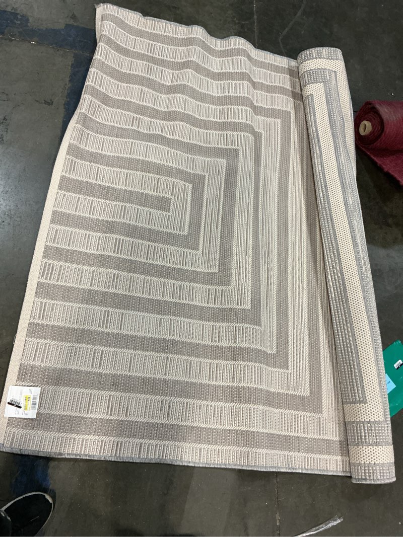 Condition photo showing Good Condition for 5'x7' block lines rectangular woven outdoor area rug gray - threshold™
