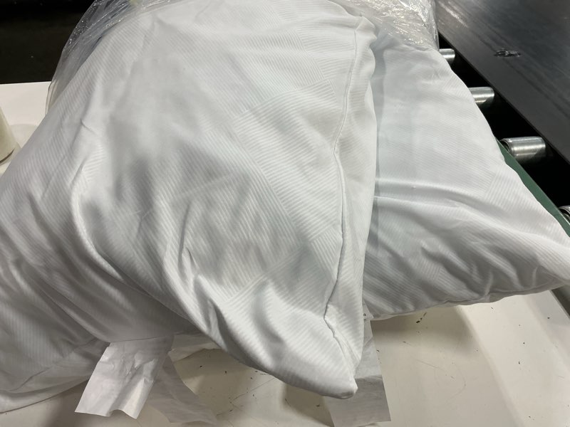 Condition photo showing As Is for serta gel memory foam cluster pillows, set of 2