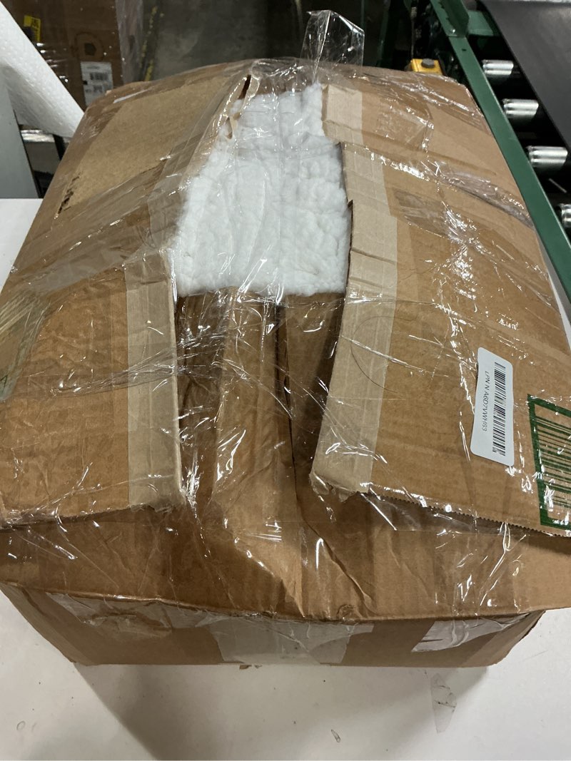 Condition photo showing Good Condition for KASENTEX Super Ultra Soft Luxury Plush Sherpa Comforter, Cozy Reversible Faux Fur Machine Washable Bedding, Bright White, Queen Size White Queen