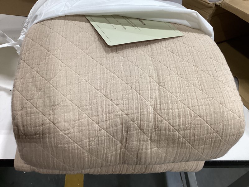 Condition photo showing Good Condition for bedsure 100% cotton muslin blanket 8-layer king, breathable & substantial linen oeko tex gauze bedding, purewoven all-season moisture-wicking comfort, softens after wash, taupe, 108"x90" taupe king