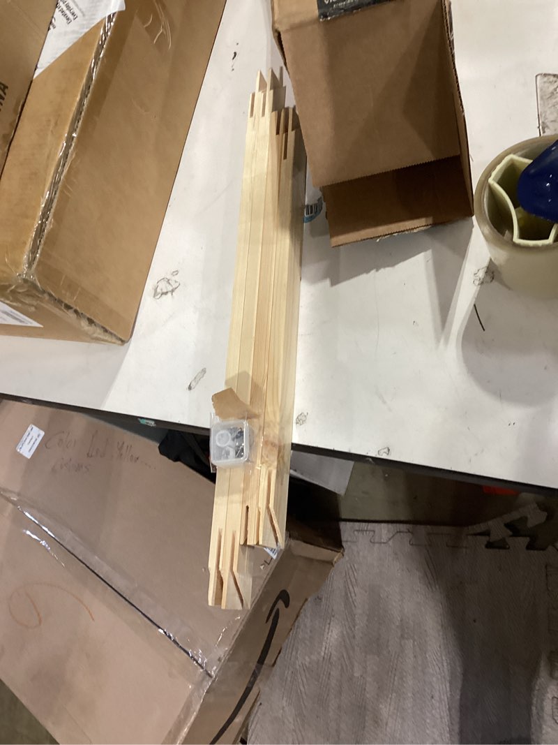 Condition photo showing Good Condition for falling in art 16x20 inch diy canvas stretcher bars, canvas framing kit, wood stretcher frames for oil paintings, paint by numbers, and posters 16*20