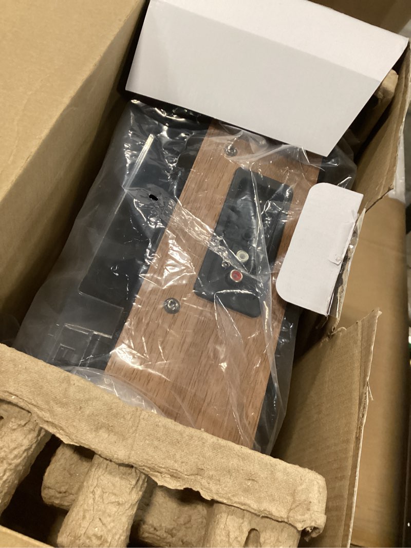 Condition photo showing Good Condition for Victrola Eastwood II Record Player with Speakers – Bluetooth 5.1 and Vinyl Stream Technology, Vintage Style 3-Speed Vinyl Player, Audio Technica AT-3600LA Cartridge (Oak) Oak Eastwood II