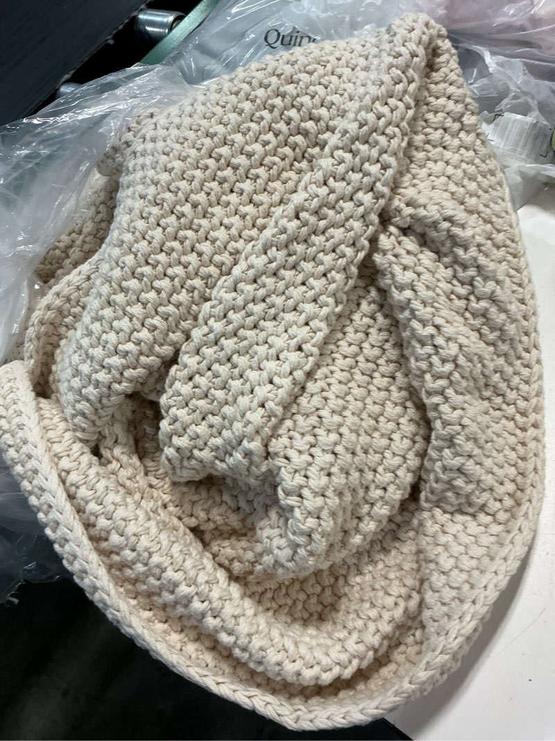 Condition photo showing Good Condition for cotton fisherman throw, 50x60, natural
