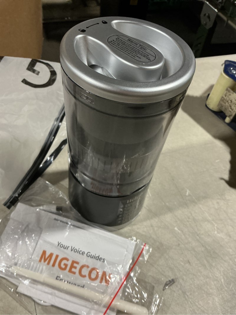 Condition photo showing As Is for electric citrus juicer machines,citrus juicer machines with usb and cleaning brush,portable electric juicer for making fresh orange juice,squeezing oranges,lemons,kiwi fruit,and grapefruit(black)