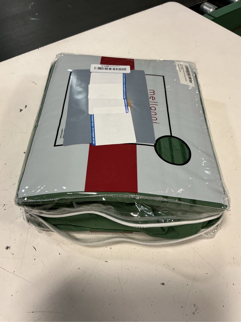 Condition photo showing New/Like New for mellanni king sheets set - 4 pc iconic collection bedding - hotel luxury, extra soft, cooling bed sheets - wrinkle, fade, stain resistant (king, emerald green) 1448 emerald green king