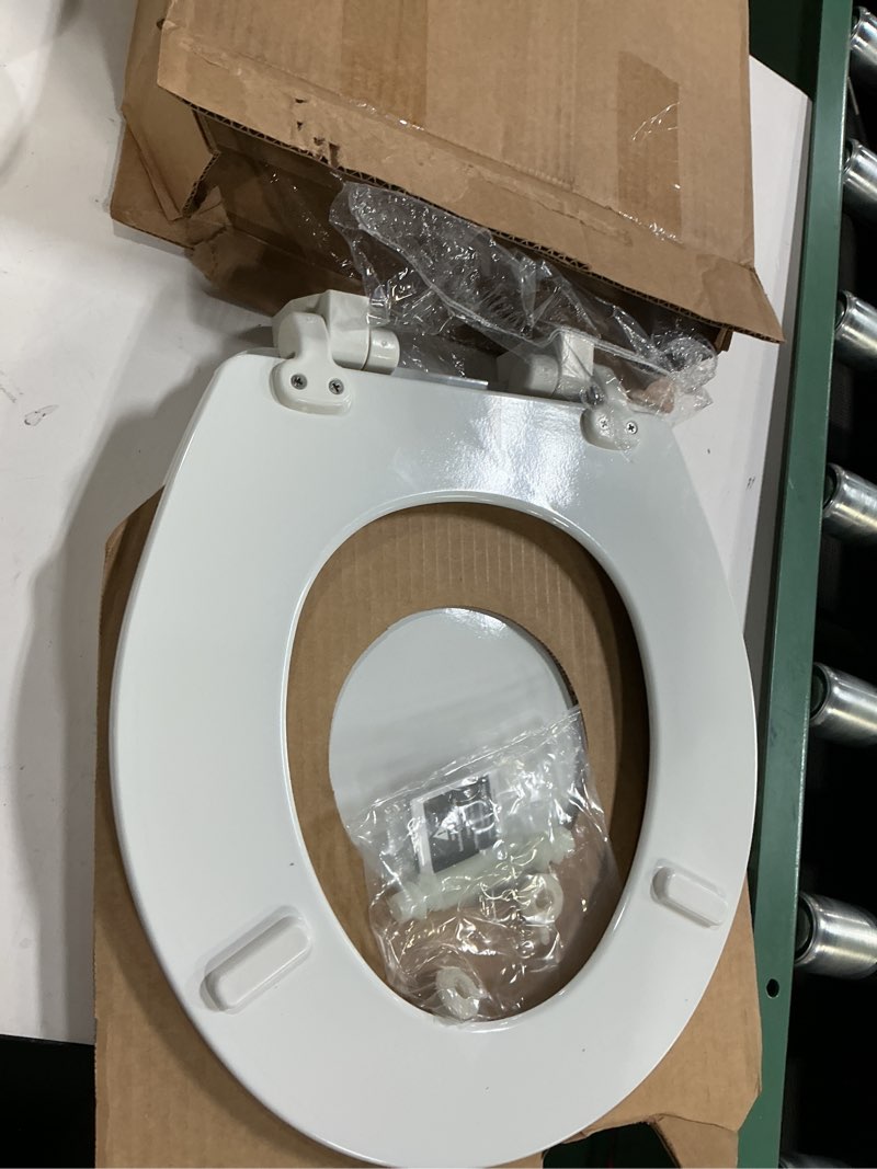 Condition photo showing Good Condition for mayfair linden slow close toilet seat, non slip heavy duty wood, easy install, round, white round traditional hinge