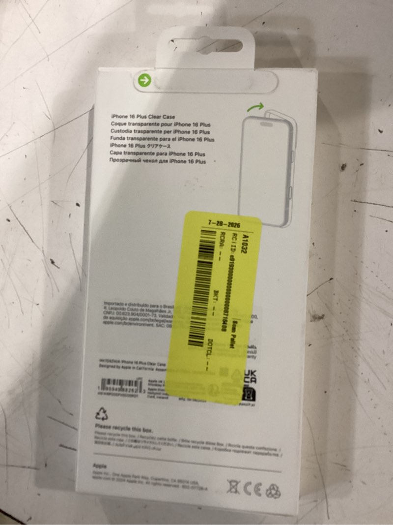 Condition photo showing New/Like New for apple iphone 16 plus clear case with magsafe