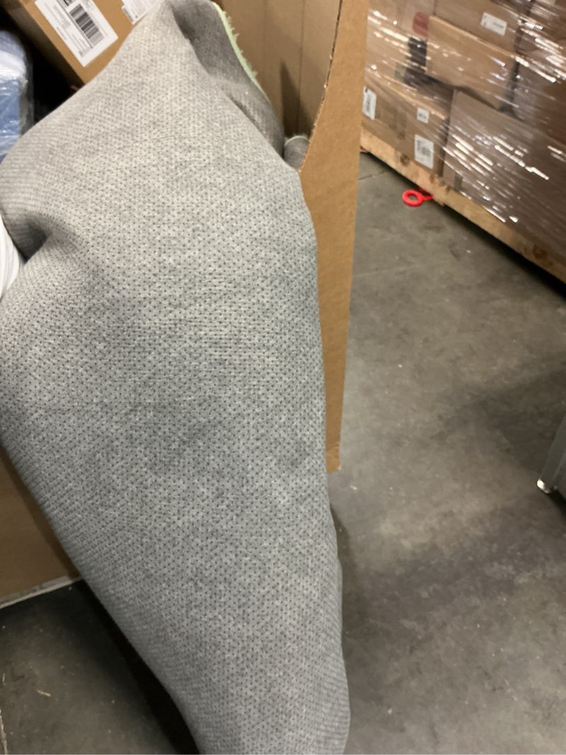 Condition photo showing Good Condition for 8x10 Area Rugs for Living Room, Green Large Fluffy Rugs for Bedroom, Soft Carpet Shag Kids Room Rug, Non-Slip Fuzzy Rugs Indoor (8ft x 10ft, Green) Green 8' x 10' (Rectangular)