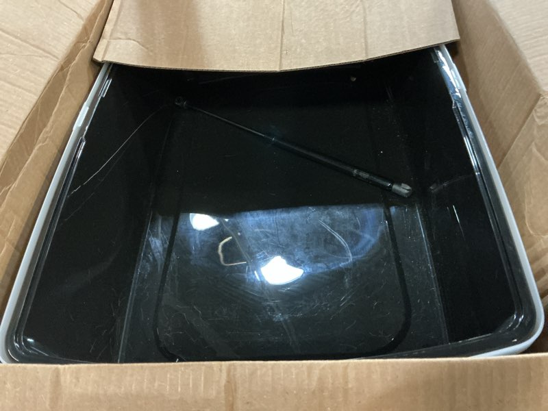 Condition photo showing Good Condition for iris usa cat litter box xx-large open top with high sided walls tall scatter shield scoop included easy clean plastic pan for big cats kittens multi-cat households 30"l x 20"w x 14"h black xxl black