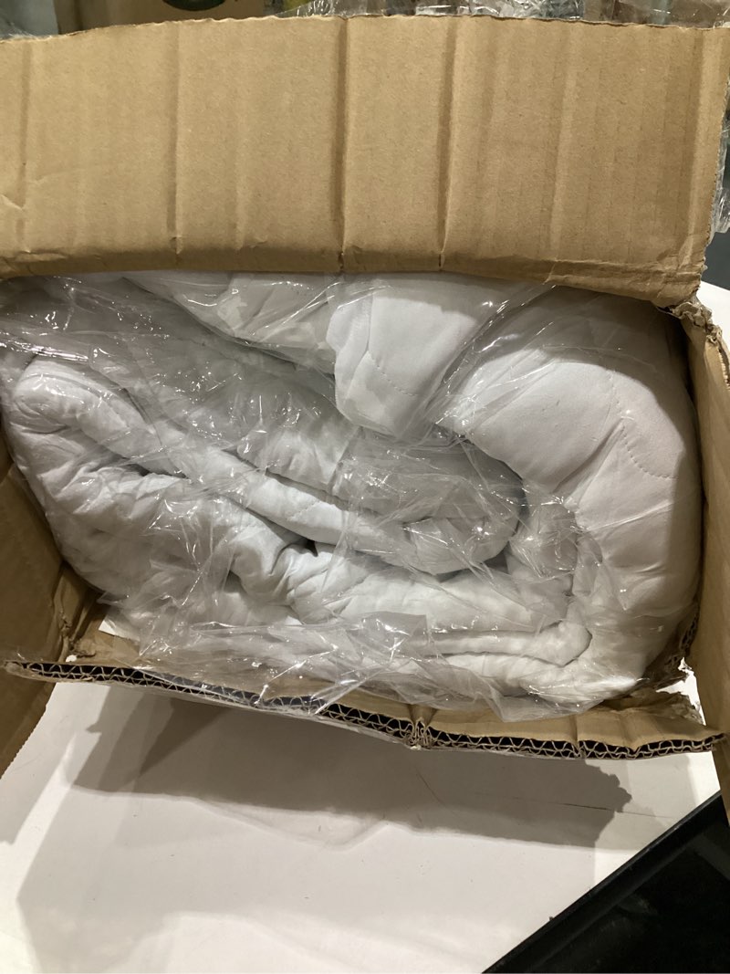 Condition photo showing As Is for Heated Mattress Pad Quilted Multizone electric mattress pad Individual Body and Feet Bed Warmer 9 Heat Settings 1-12 Hours Auto Off Deep Pocket Fast Heating Machine Washable Cal King 72''x84'' California King Quilted