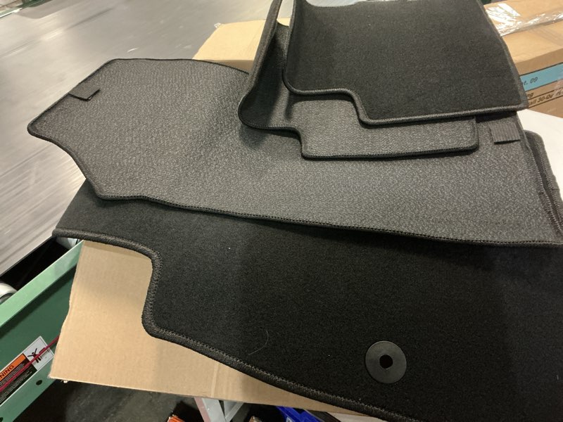Condition photo showing Good Condition for gxarts waterproof car floor mats carpet full set fit for chevrolet cruze 2014 2015 2016 2017 2018 2019 | all-weather protection, with anti sliding backing chevy cruze 2014-2019 large