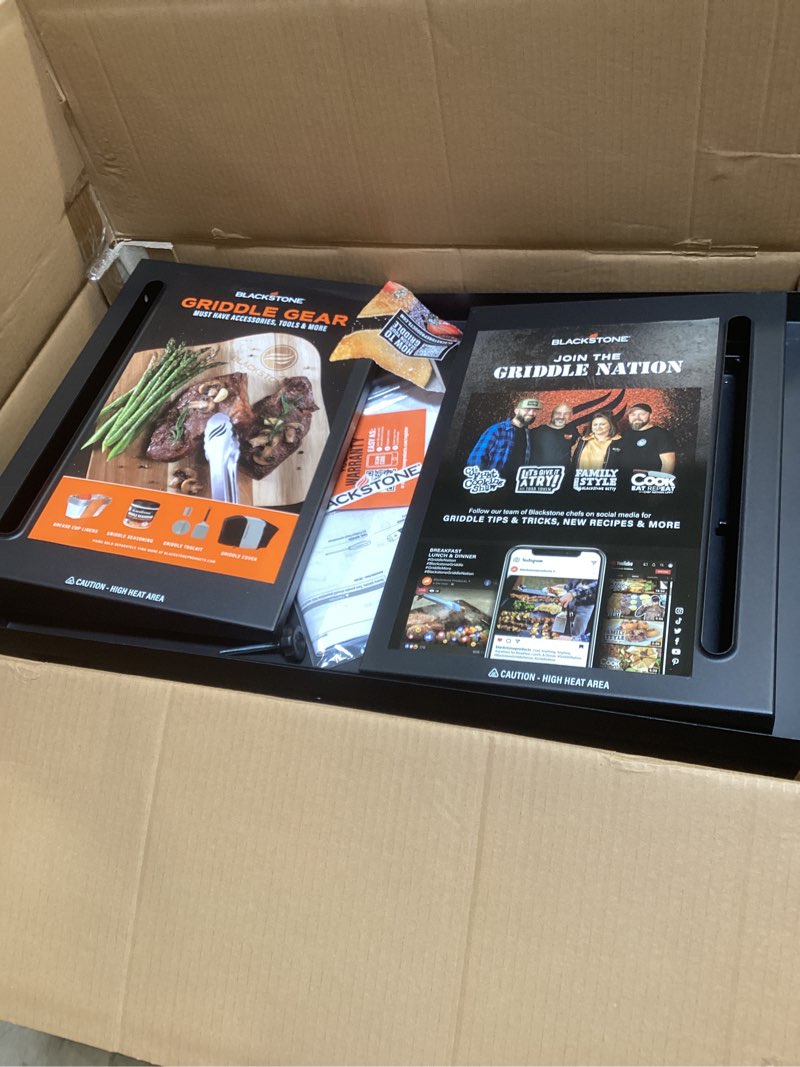 Condition photo showing Good Condition for blackstone 28" original griddle with hard cover 2 -burner liquid propane flat top grill