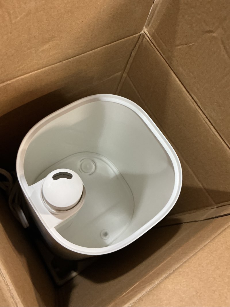 Condition photo showing Good Condition for clorox ultra clean cool mist air humidifier for bedroom with uv led light to reduce germs and bacteria, whisper quiet, 4l water tank for up to 40 hours of continuous steam, white (11080)