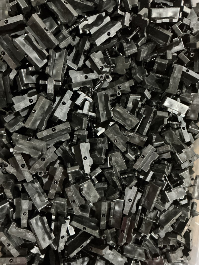 Condition photo showing Good Condition for 1250pcs hidden deck fasteners for decking board,composite deck clips plastic hidden fastners with metal screws,universal nylon clips for composite decking cover 600 sq. ft of deck (1250)