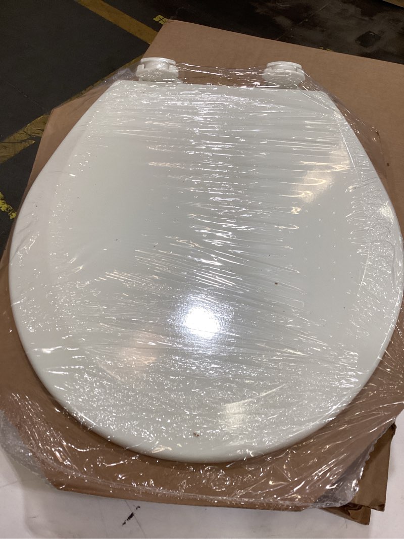 Condition photo showing New/Like New for bemis 500ec durable wood toilet seat with easy clean hinges, made in usa, round, biscuit biscuit round