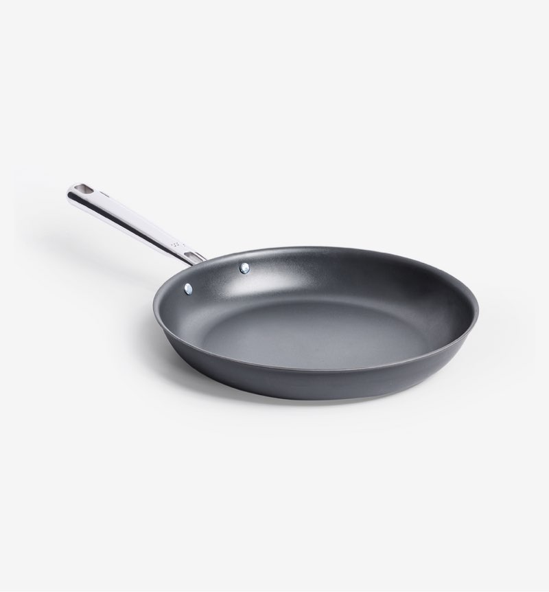 pre-seasoned carbon steel frying pan