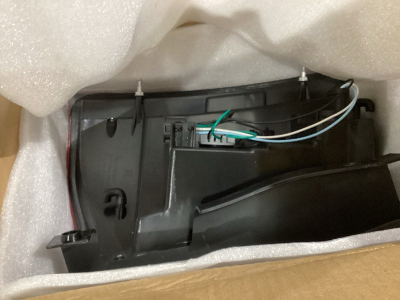 Condition photo showing Good Condition for labwork Outer Tail Lamp Light Replacement for Town and Country 2011-2016 Red Lens Passenger Side Brake Light CH2801198