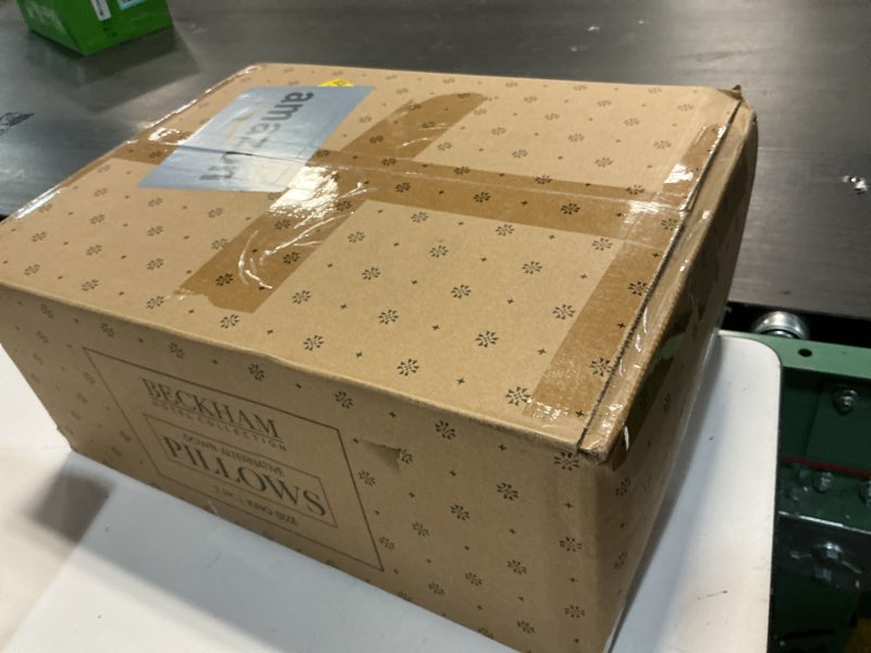 Condition photo showing New/Like New for Beckham Hotel Collection Bed Pillows King Size Set of 2 - Down Alternative Pillow for Back, Stomach or Side Sleepers King White