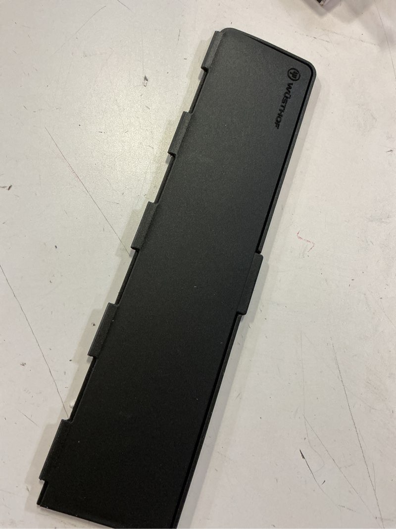 Condition photo showing Good Condition for wusthof magnetic blade guard, 26 x 5.5 cm size,black