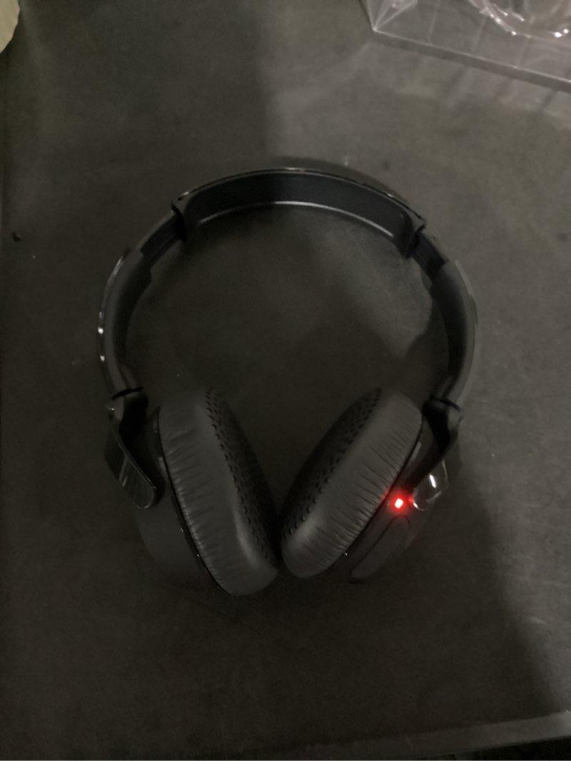 Condition photo showing New/Like New for working verified skullcandy riff® wireless 2 bluetooth on-ear headphones