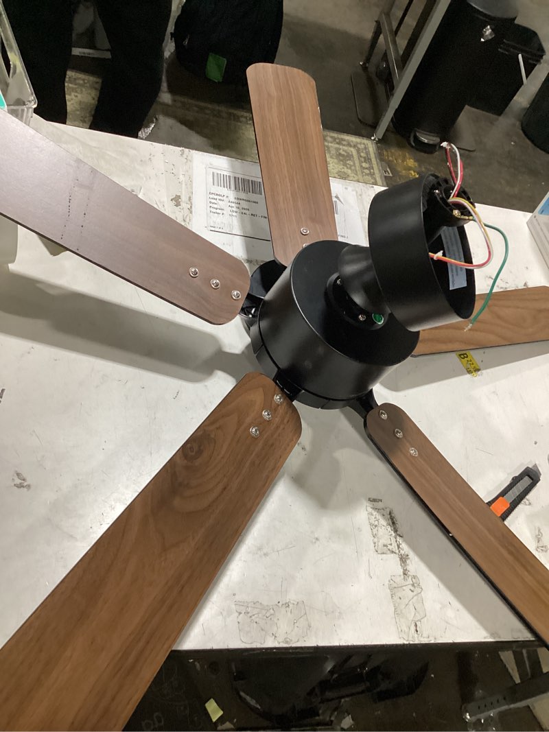Condition photo showing Good Condition for brown 5 blade ledfan lowes