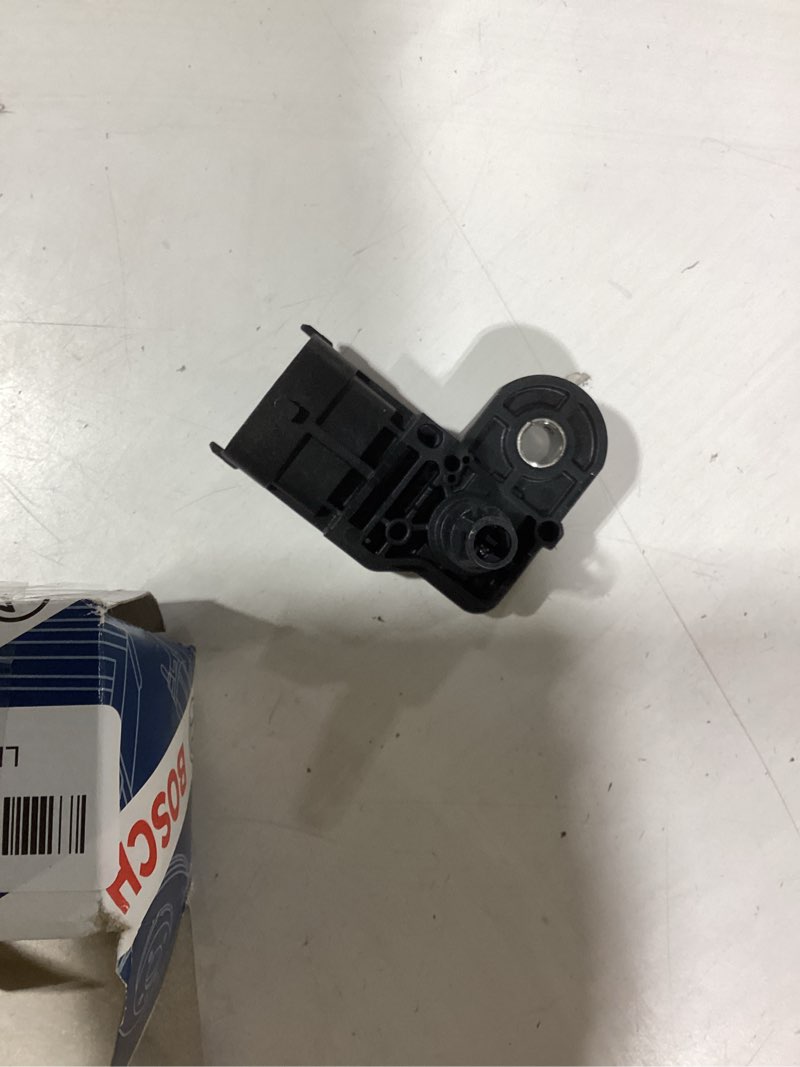 Condition photo showing Good Condition for bosch 0261230333 original equipment manifold absolute pressure (map) sensor - compatible with select ford escape, fiesta, focus, f-150, f-250 / f-350 super duty, transit-150, transit-250, transit-350
