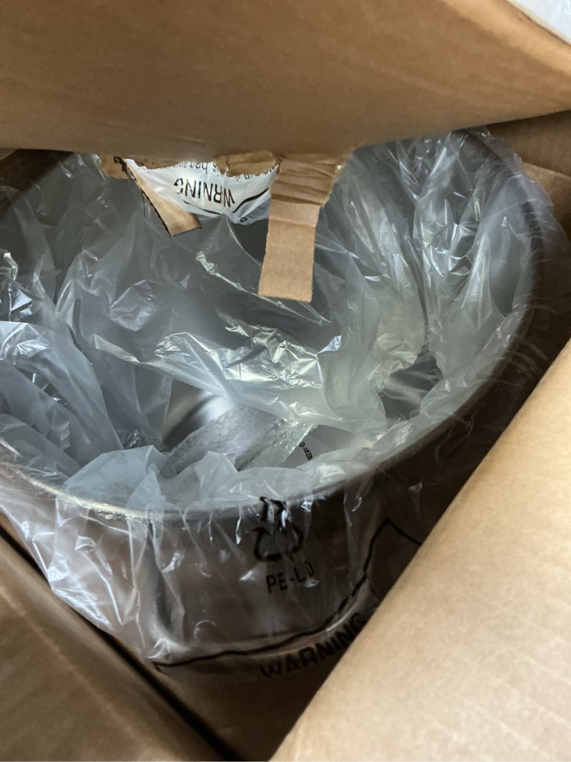 Condition photo showing Good Condition for HOMICHEF Commercial Grade LARGE STOCK POT 20 Quart With Lid - Nickel Free Stainless Steel Cookware - Healthy Polished Stockpots - Heavy Duty Induction Soup Pot 20 Quarts Mirror Polished Stainless Steel