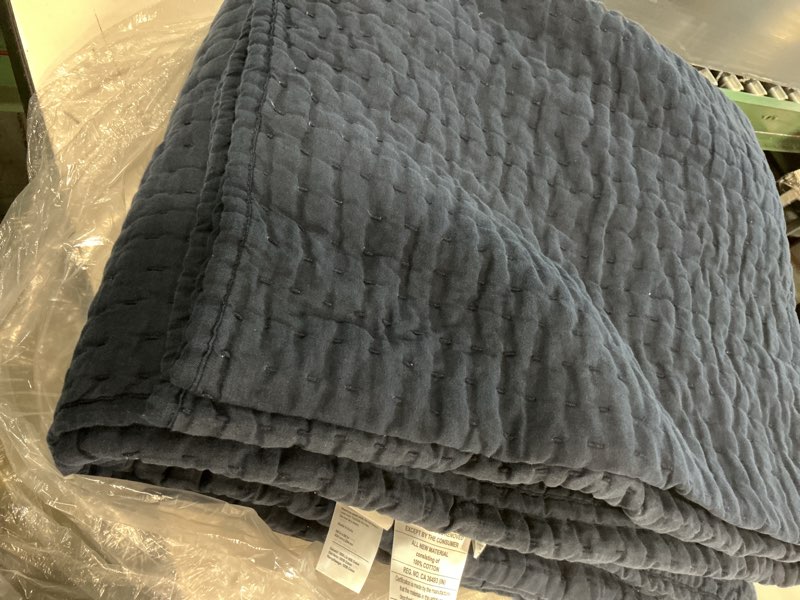 Condition photo showing As Is for quince european linen cotton stitch quilt navy/88x92 in