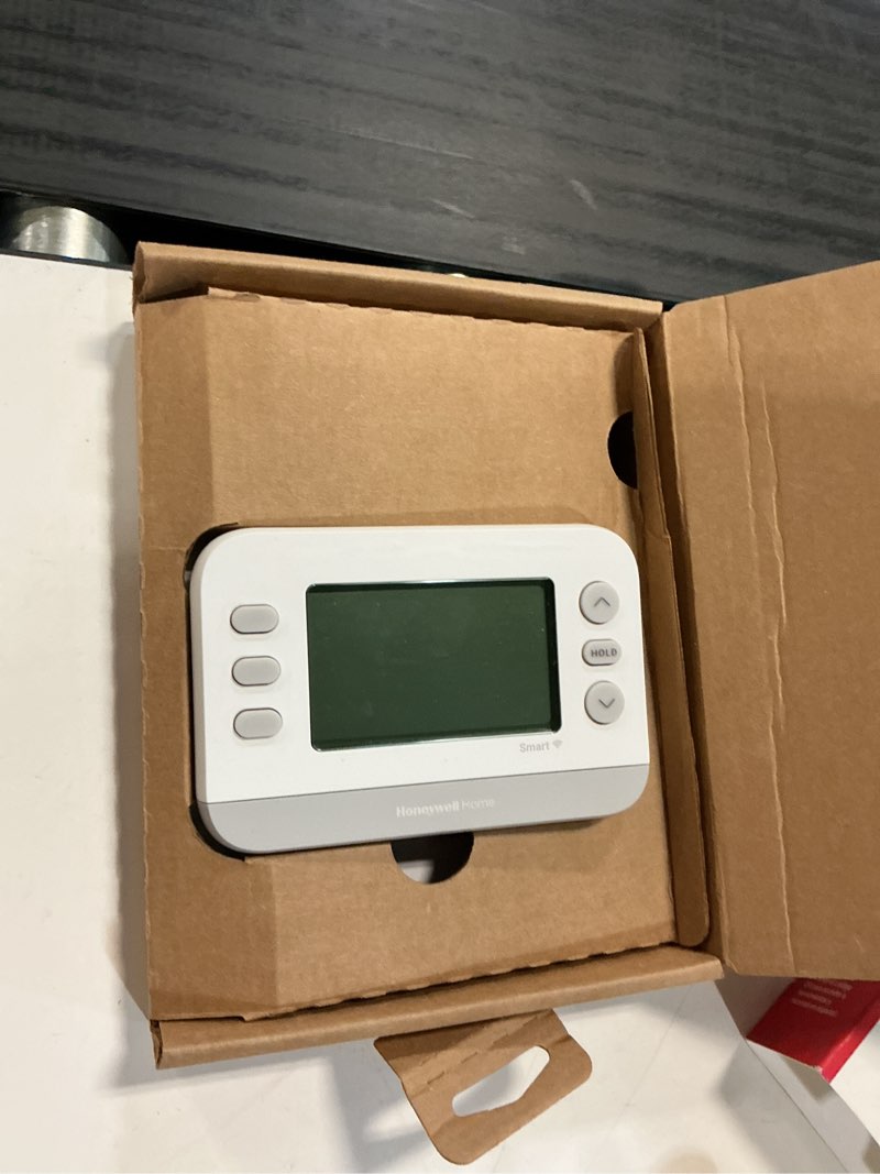 Condition photo showing Good Condition for honeywell home x2s smart wifi digital thermostat - white/grey #rth2cwf