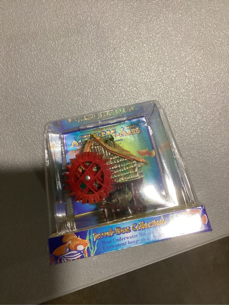 Condition photo showing New/Like New for Penn Plax Action Half Shipwreck Aquarium Ornament