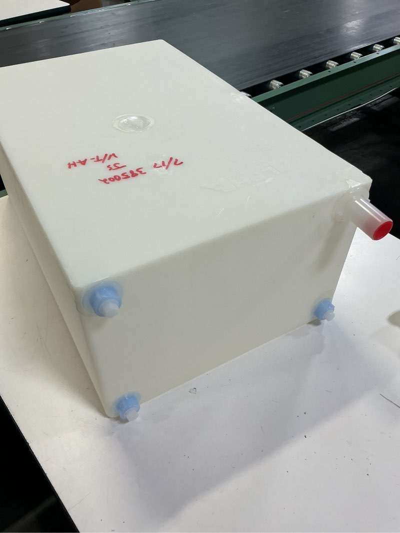 Condition photo showing Good Condition for 16 gallon rv fresh/gray water tank 24" x 15" x 10" bpa free (16 gallon)