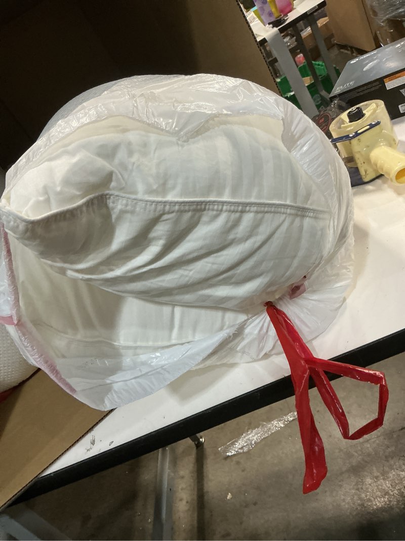 Condition photo showing Good Condition for Beckham Hotel Collection Bed Pillows Standard/Queen Size Set of 2 - Original Soft Down Alternative Pillow for Sleeping - Soft Support for Back, Stomach or Side Sleepers Queen / Standard White