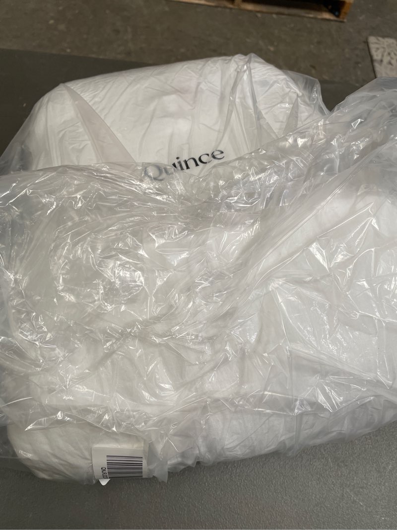 Condition photo showing New/Like New for organic airy gauze duvet cover set, full/queen, white