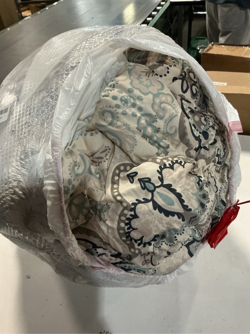 Condition photo showing As Is for Finlonte Queen Size Comforter Set - Damask Paisley Floral Queen Comforter Bedding Set, 100% Cotton S