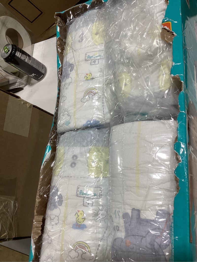 Pampers Swaddlers Diapers, Size 4 (15-34 lbs), 120 Count, Absorbent, Keeps Baby Dry and Comfortable,