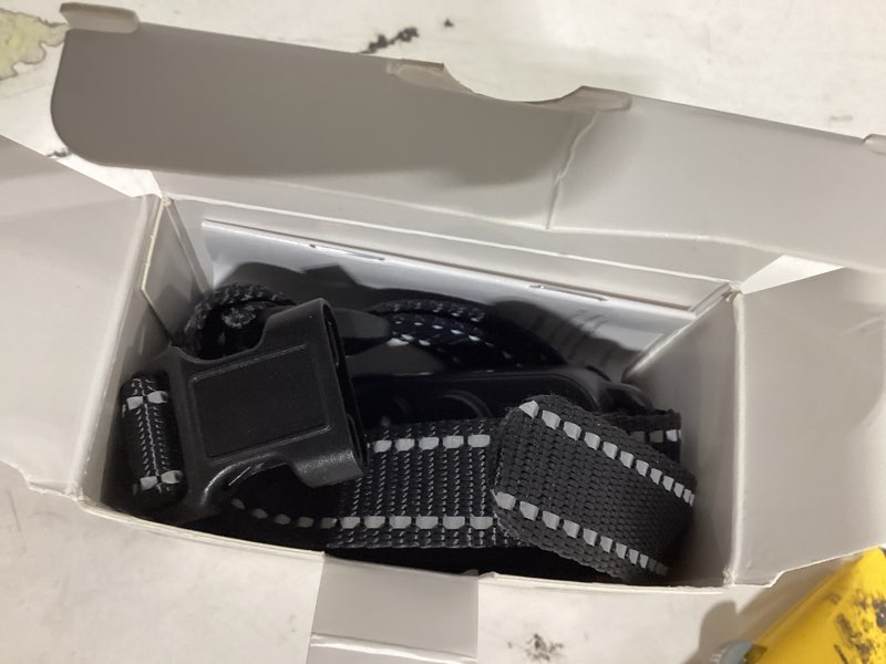 Condition photo showing Good Condition for dinjoo bark collar, dog bark collar for large medium small dogs,smart bark collar,rechargeable anti barking training collar with 8 adjustable sensitivity,bark collar with beep (dark black)