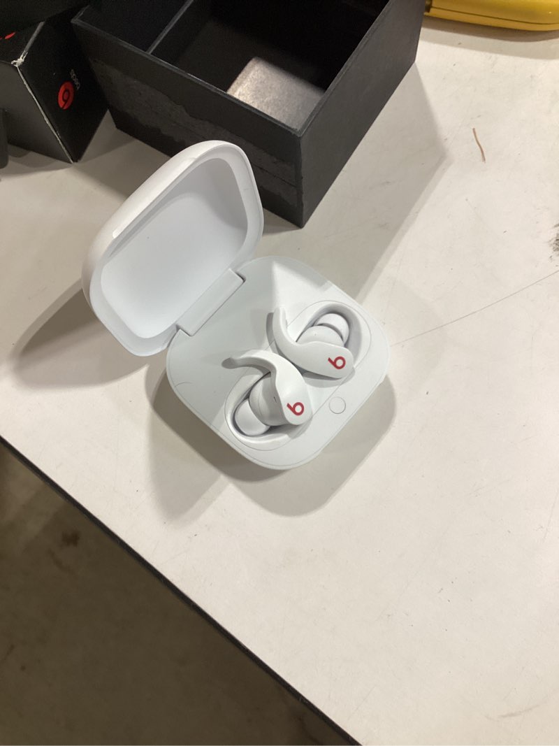 Condition photo showing New/Like New for beats fit pro true wireless bluetooth noise cancelling in-ear headphones - white beats white