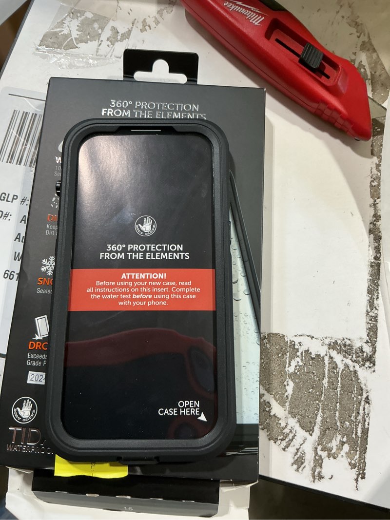 Condition photo showing Good Condition for body glove tidal waterproof phone case for iphone 15 - black/clear