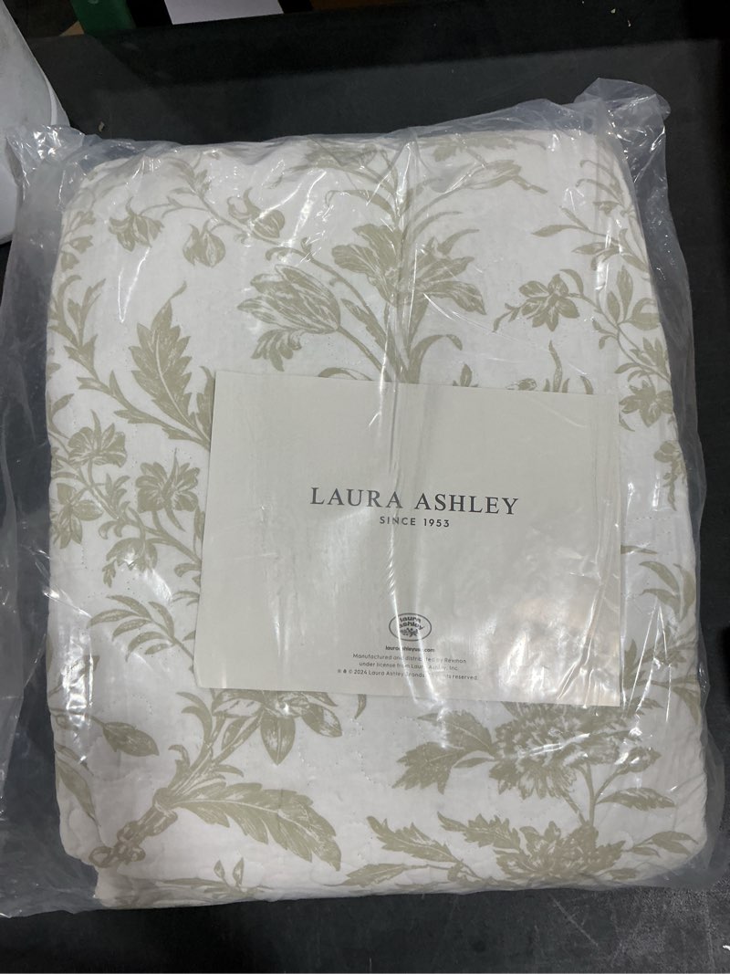 Condition photo showing Good Condition for Laura Ashley - King Quilt Set, Soft Cotton Bedding with Reversible Design, Medium Weight for Year Round Use, 3 Piece Bed Set with Matching Pillowcases (Amberley Beige) Beige King