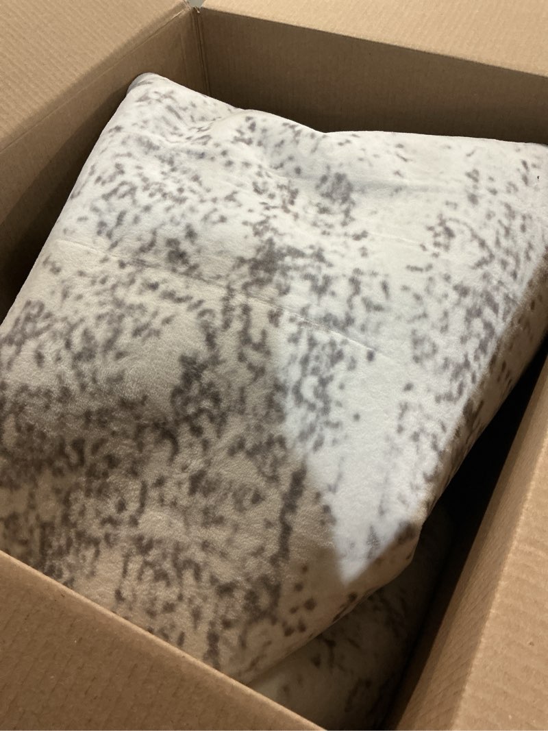 Condition photo showing Good Condition for 8x10 Area Rugs for Living Room - Washable Rug Modern Abstract Soft Large Neutral Non-Slip Carpet Indoor Floor Stain Resistant Thin Carpets for Bedroom Dining Room Farmhouse Nursery Home Office Grey Grey 8' x 10' (Rectangular)