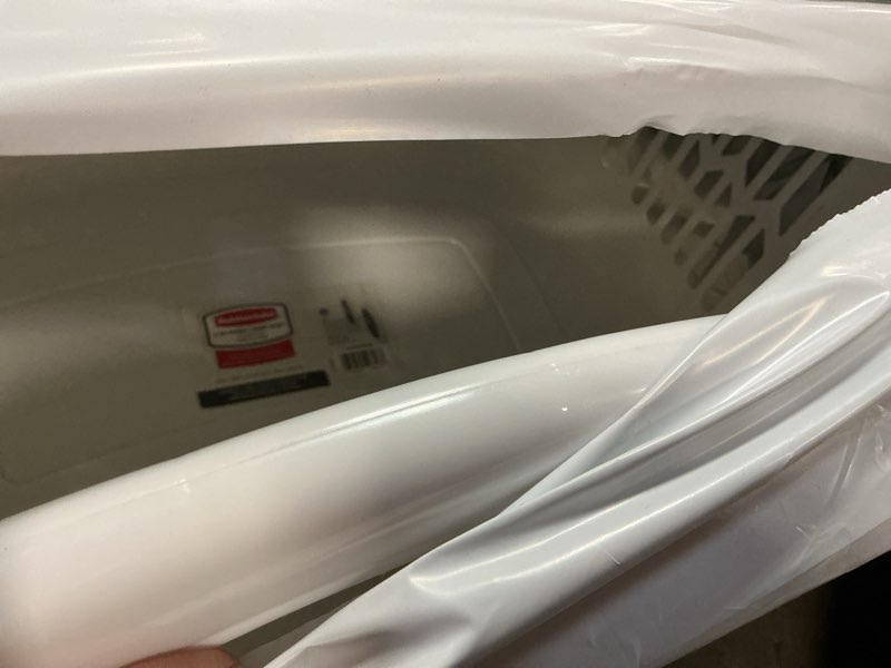 Condition photo showing Good Condition for Rubbermaid Laundry Basket XL Hip-Hugger Basket 2.1-Bushel White Laundry Storage/Bathroom/Bedroom/Home Closet 2.1 Bushel XL Hip-Hugger Basket