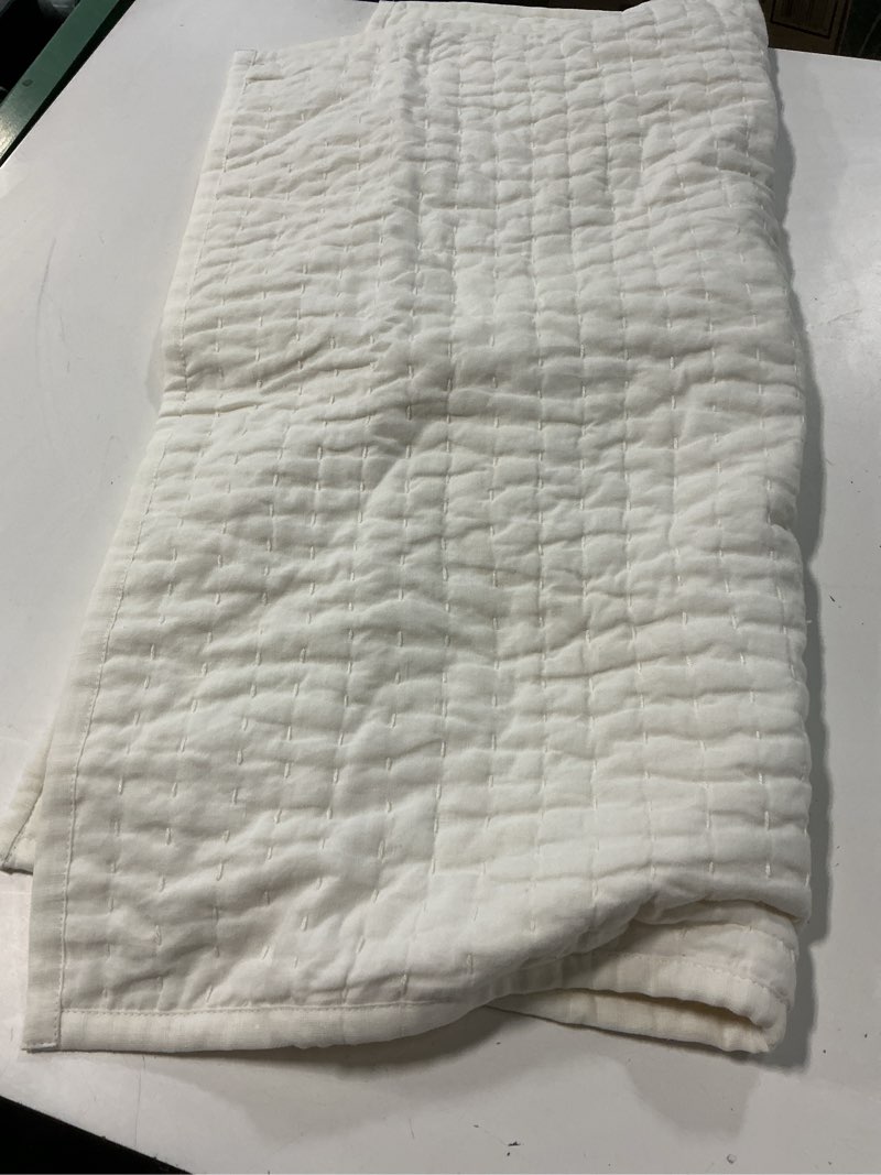 Condition photo showing Good Condition for  quince organic cotton hand stitched quilted sham set1pcs 26”x26” 