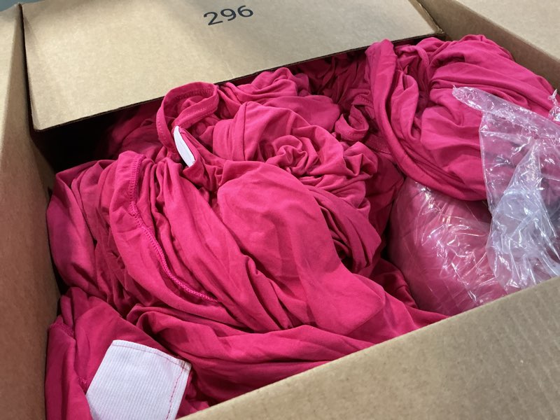 Condition photo showing As Is for 4 pack 6ft round spandex tablecloth 72 inch stretchable table cover washable and wrinkle resistant table cloth, fitted round table for wedding, banquet, birthday, party, restaurant (fuchsia) fuchsia 6 ft (72 in)