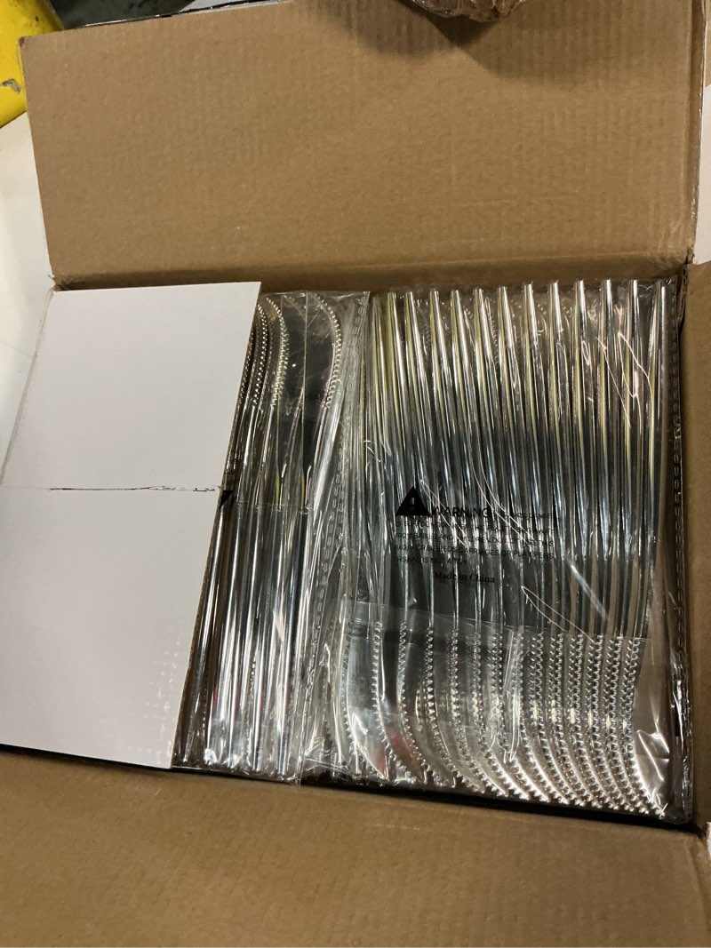 Condition photo showing New/Like New for Rubtlamp 180 Pcs Silver Plastic Silverware, Silver Utensils Heavy Duty, Elegant Plastic Cutlery, Fancy Disposable Flatware, Forks Spoons and Knives Set For Party Mother's Day