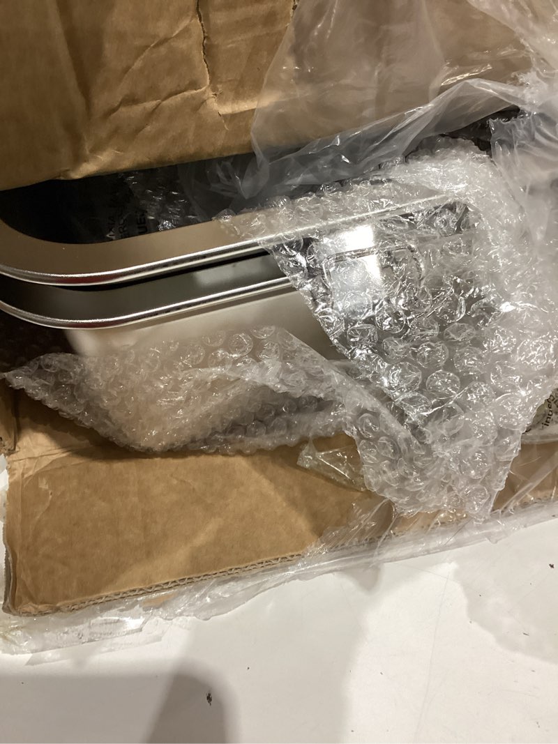 Condition photo showing Good Condition for extra large stainless steel cat litter box, 27.5" l x 19.7" w x 12" h xxxl semi enclosed removable metal litter tray with high sided enclosure, scoop, anti-leakage, non-sticky, easy cleaning silver gray: xxxl semi enclosed 12"h