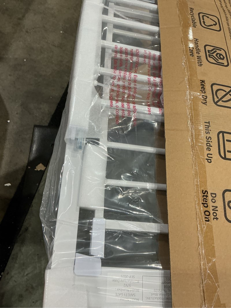 Condition photo showing Good Condition for cumbor 30-46" baby gate for stairs, toddler safety essentials for the house, auto close dog gate for doorways, mom's choice awards winner-easy install pressure mounted pet gates for dogs, white