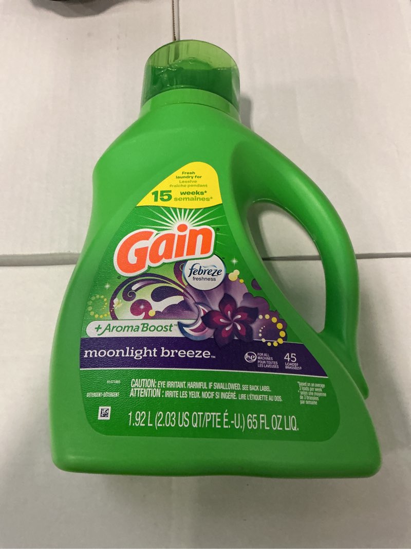 Gain, Laundry Detergent Moonlight Breeze + Aroma Boost, 65 Fl Oz